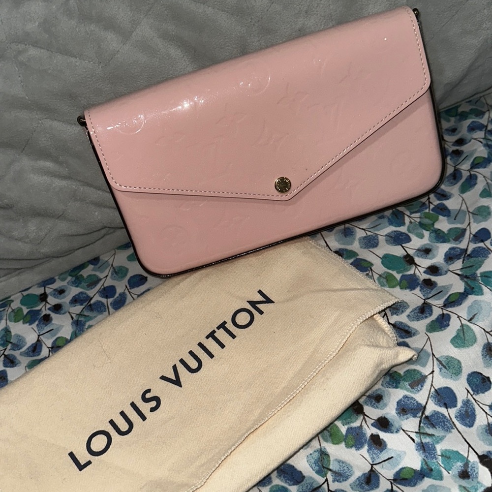 Louis Vuitton Felicia pochette